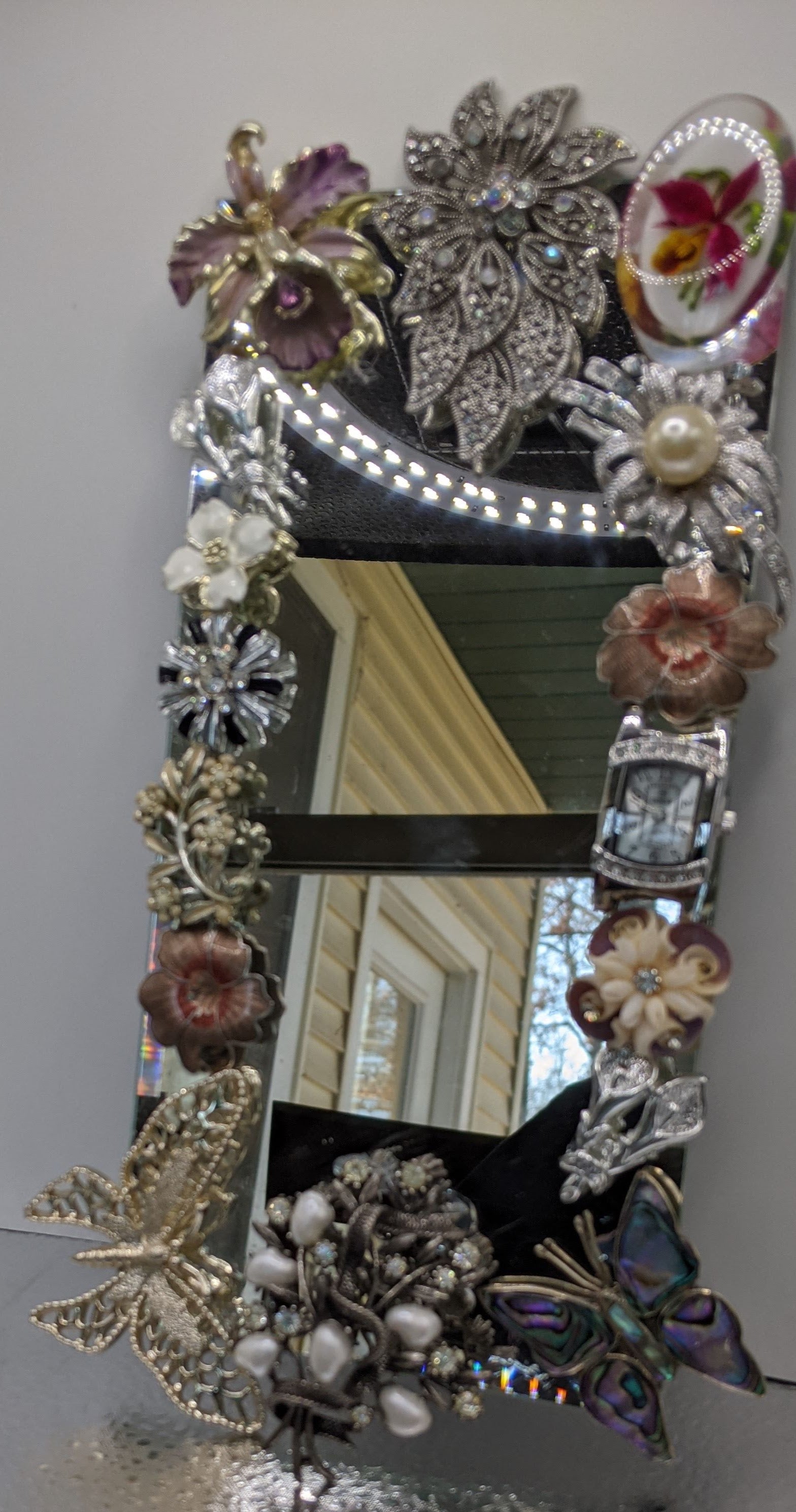 Vintage jewelry mirror